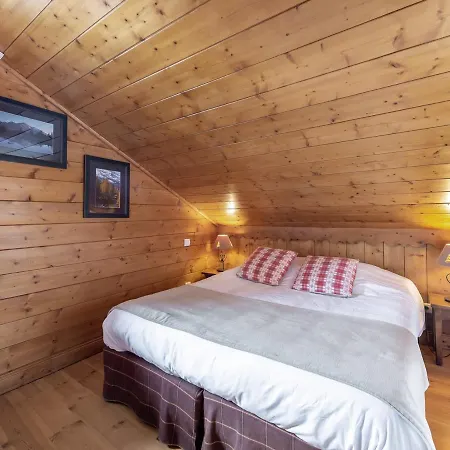 Duplex Lumineux Avec Terrasse, Piscine Et A Meribel, Acces Direct Aux Pistes - Fr-1-566-49 Apartment