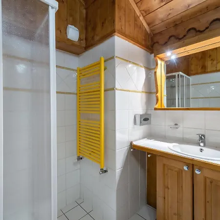 Duplex Lumineux Avec Terrasse, Piscine Et A Meribel, Acces Direct Aux Pistes - Fr-1-566-49 Les Allues